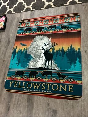 Yellowstone National Park Fleece Throw Blanket 50 X 60 Cabin Bear Wolf Buffalo